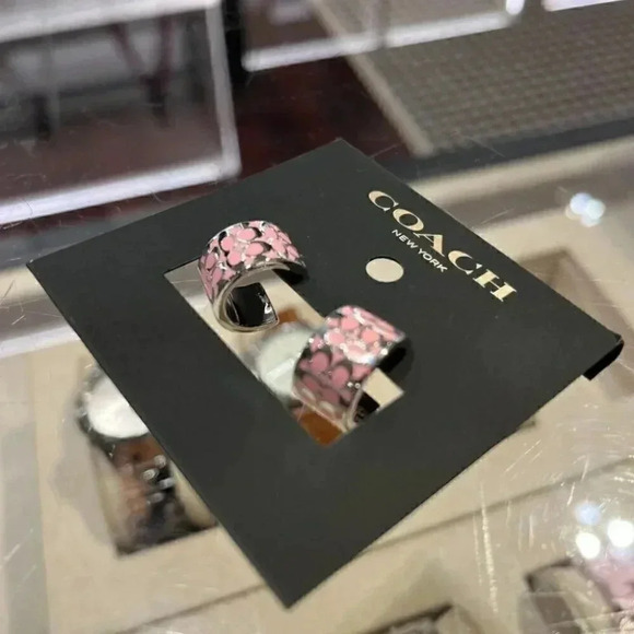 SIGNATURE HUGGIE EARRINGS (COACH C7770) - Picture 3 of 4